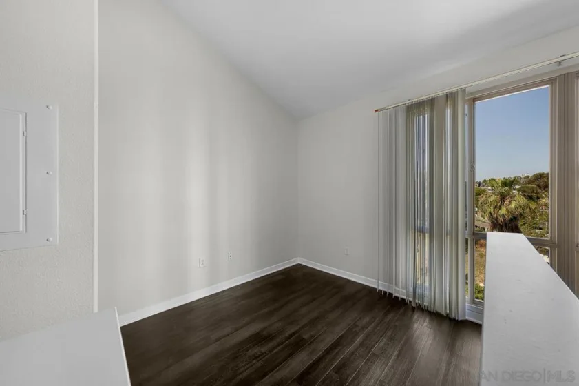 1501 Front Street #613 photo 5