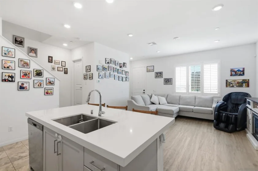 2044 Bluestone Circle photo 11
