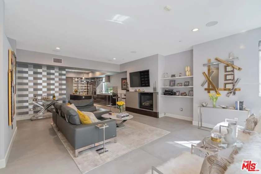 1250 N Harper Avenue #302 photo 37