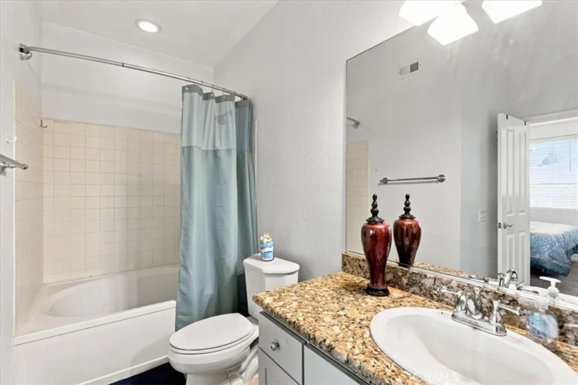 22681 Oakgrove #426 photo 16