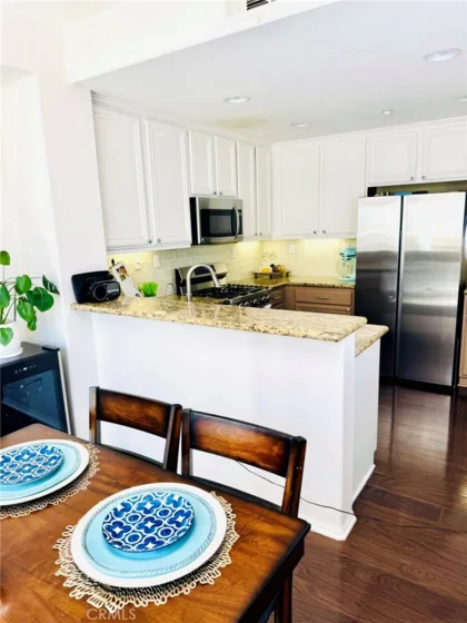 44942 Bellflower photo 5