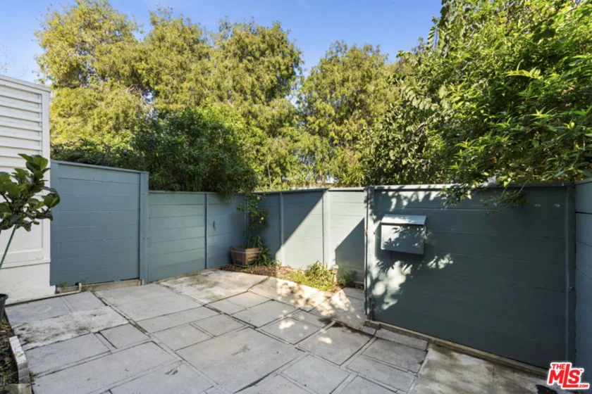 5165 Village photo 7