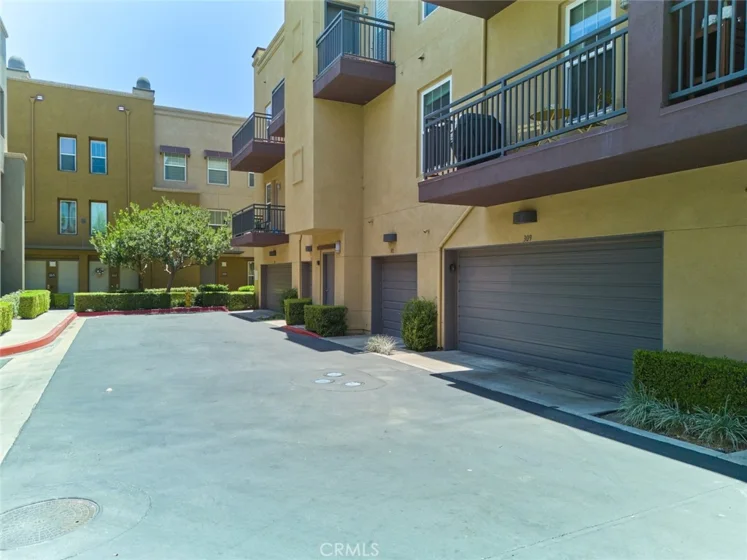 309 Metro Court photo 36