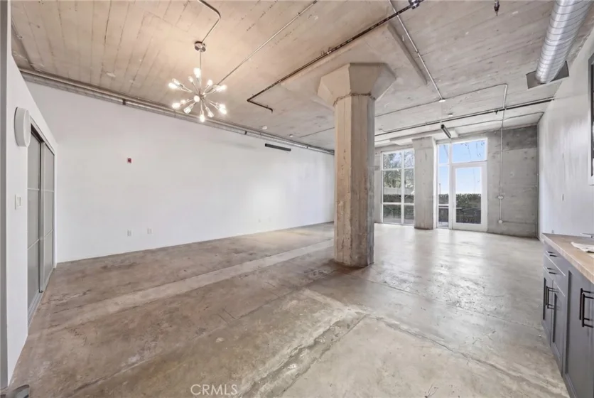 825 E 4th Street #101 photo 17