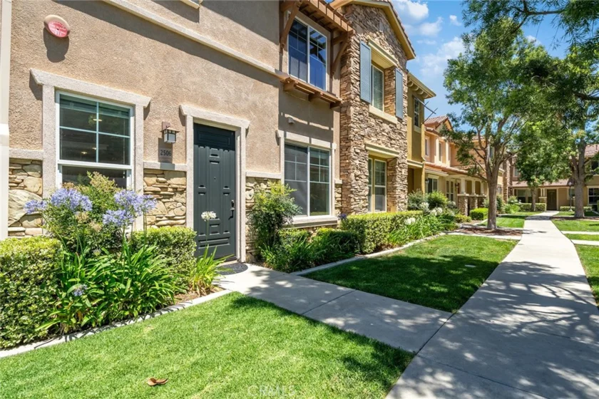 30505 Canyon Hills Road #2506 photo 1