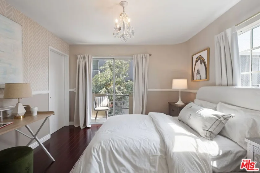 1234 Granville Avenue #4 photo 20