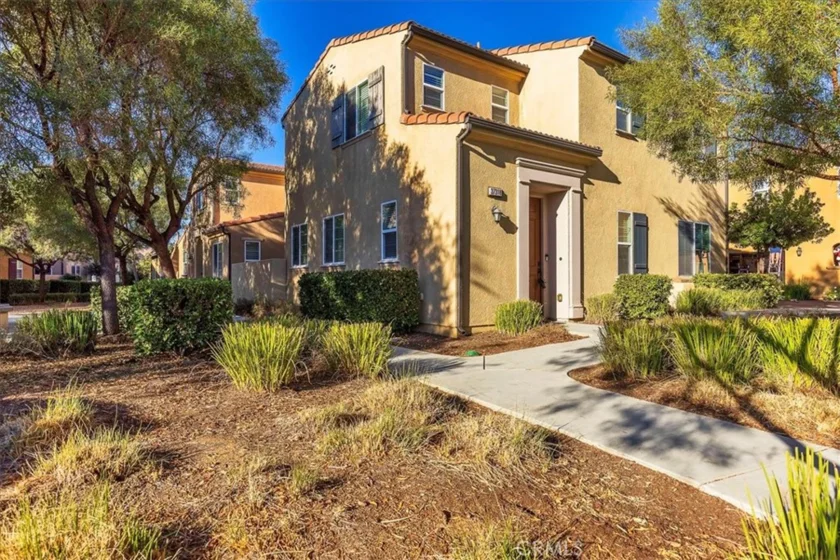 37318 Paseo Tulipa photo 1
