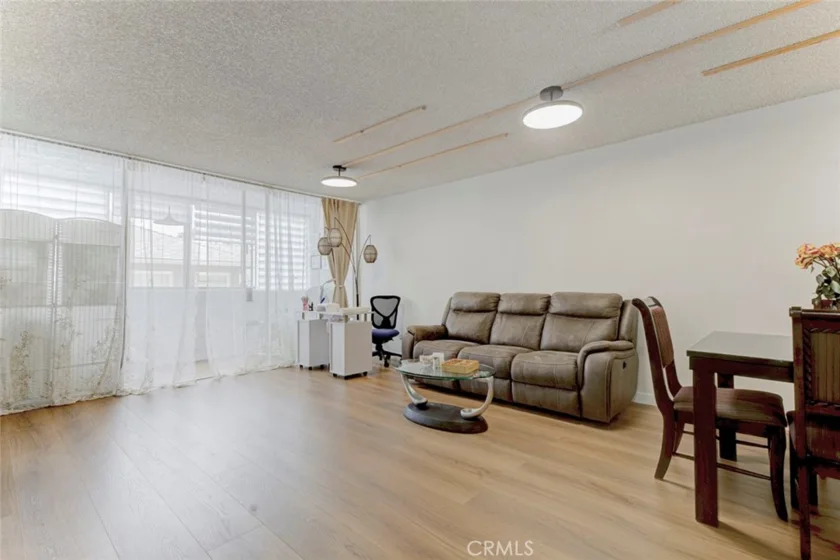 125 W Mountain Street #216 photo 5