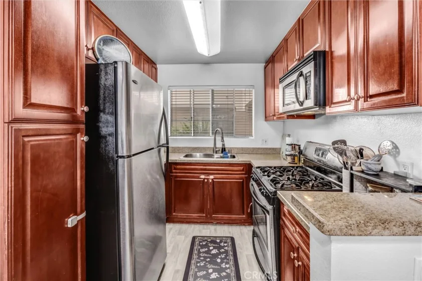 5500 Owensmouth Avenue #122 photo 14
