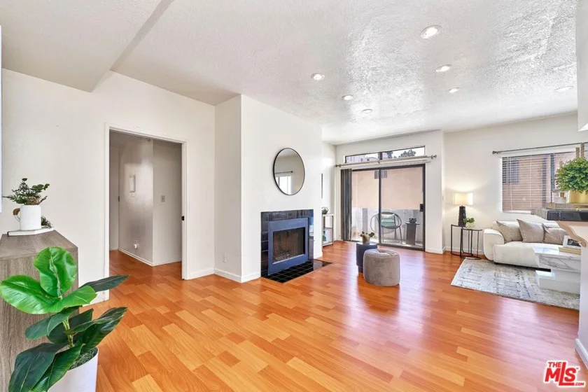 431 S Kingsley Drive #205 photo 4