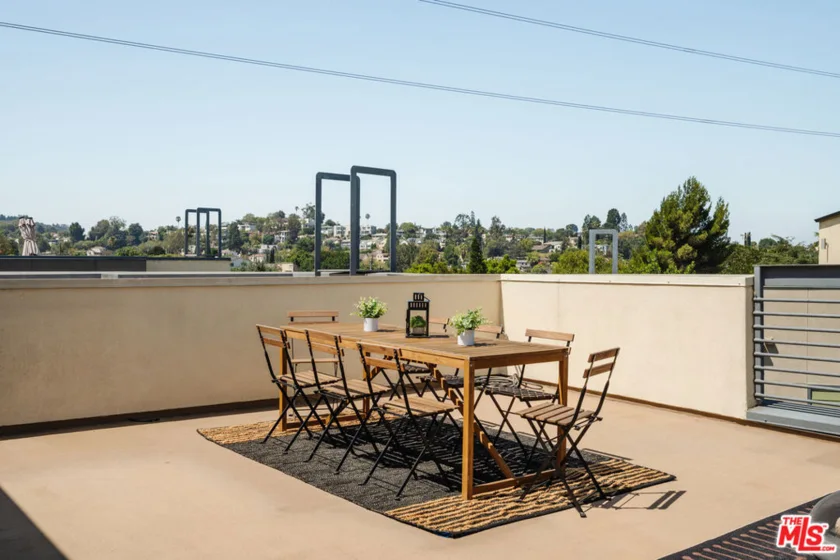 2753 Waverly Drive #601 photo 33
