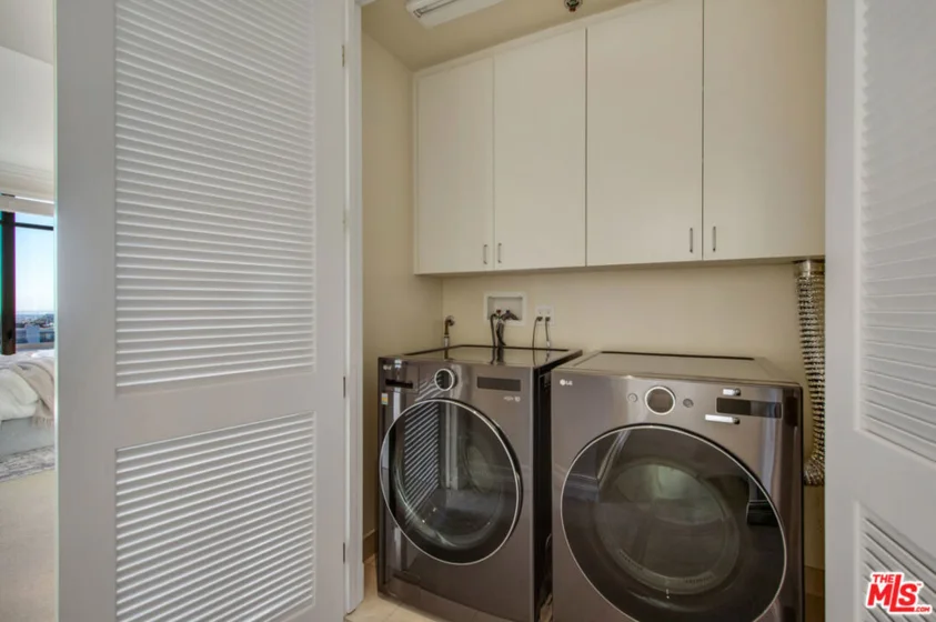11847 Gorham Avenue #403 photo 38