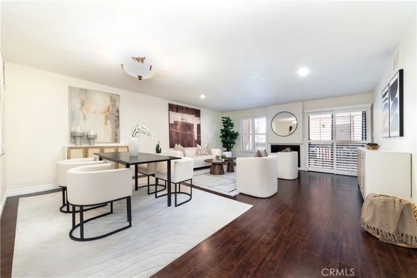 15207 Magnolia Boulevard #123 photo 1