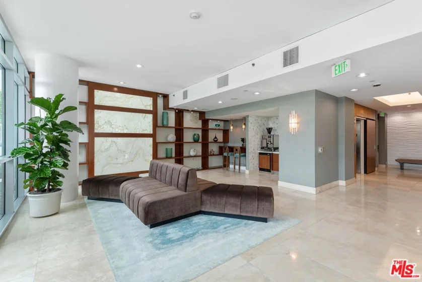 13650 Marina Pointe Drive #404 photo 52