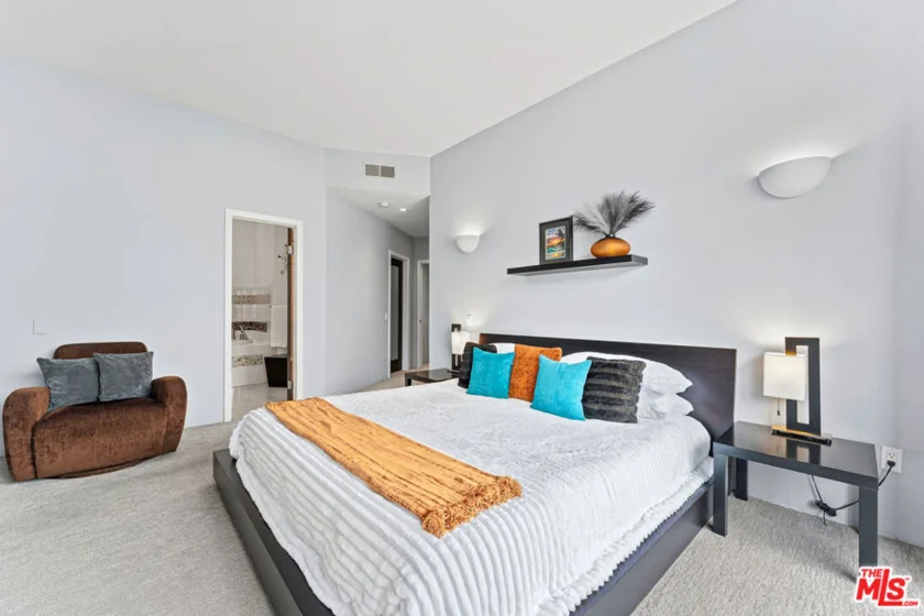 625 Huntley Drive #4 photo 5
