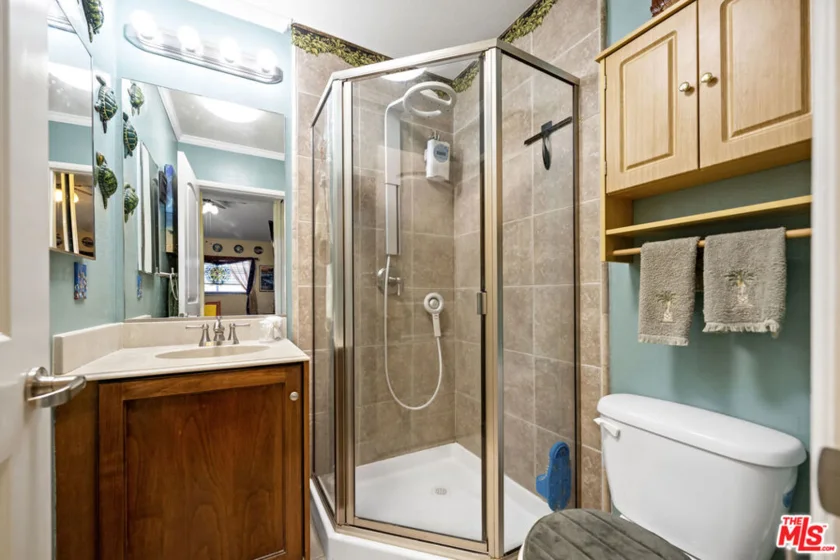 1100 Walnut Avenue #6 photo 4