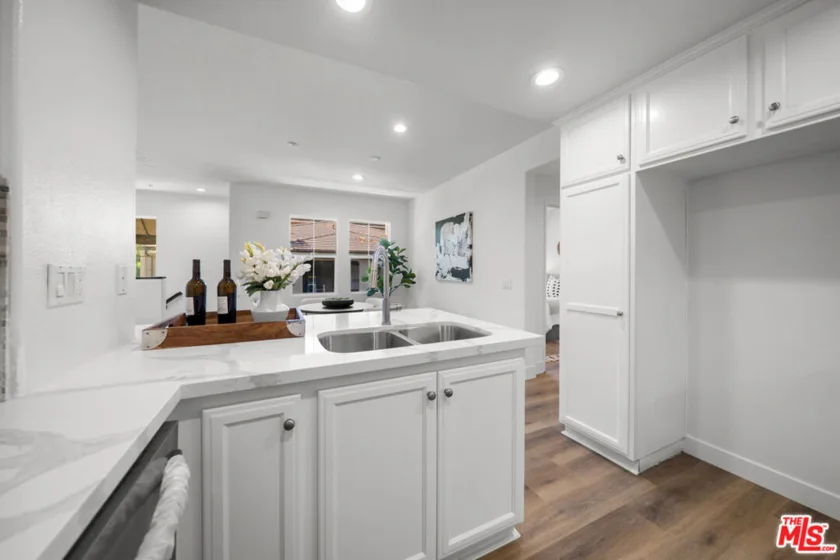 270 Lockford photo 11
