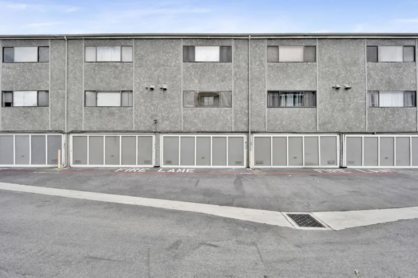 7307 Haskell Avenue #4 photo 22