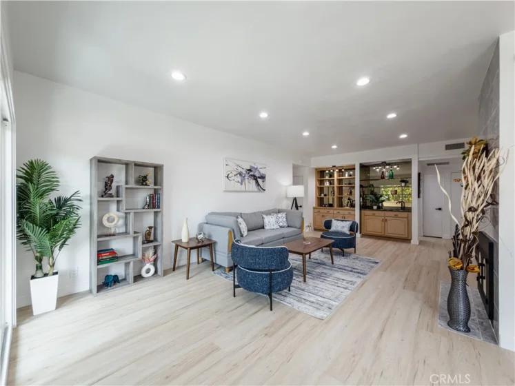 1944 Glendon Avenue #209 photo 10
