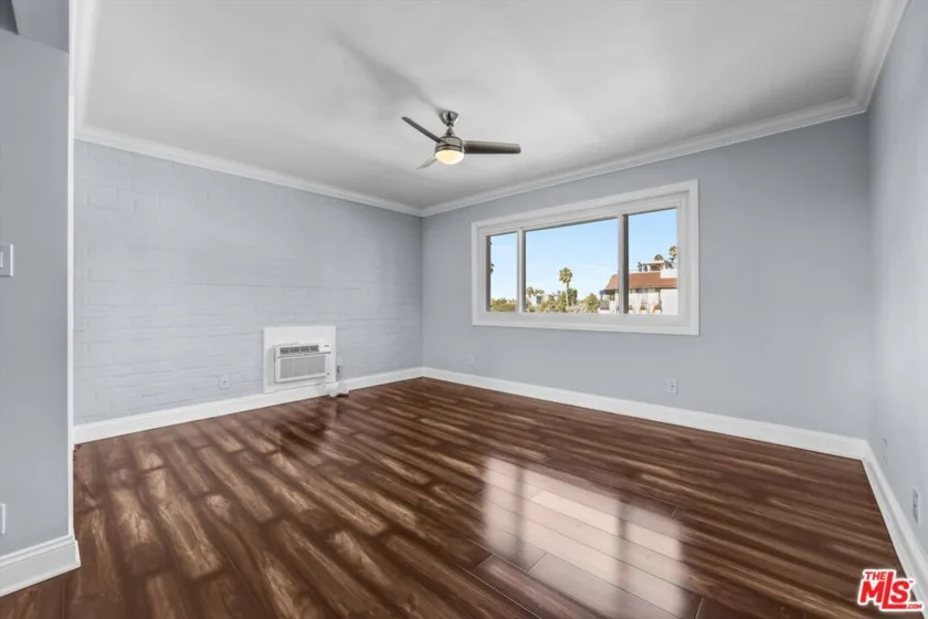 7560 Hollywood Boulevard #303 photo 15