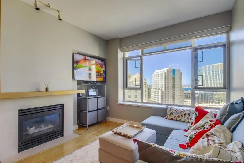 700 W Harbor Drive #1406 photo 2