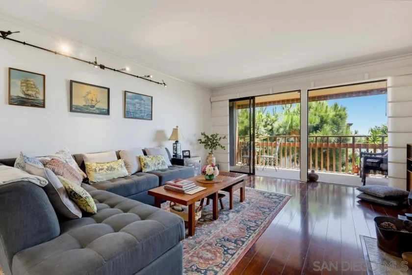 2942 Lawrence Street photo 12