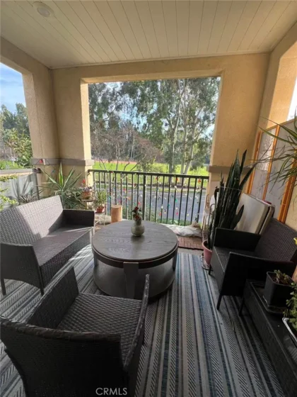1623 W Glendon photo 3