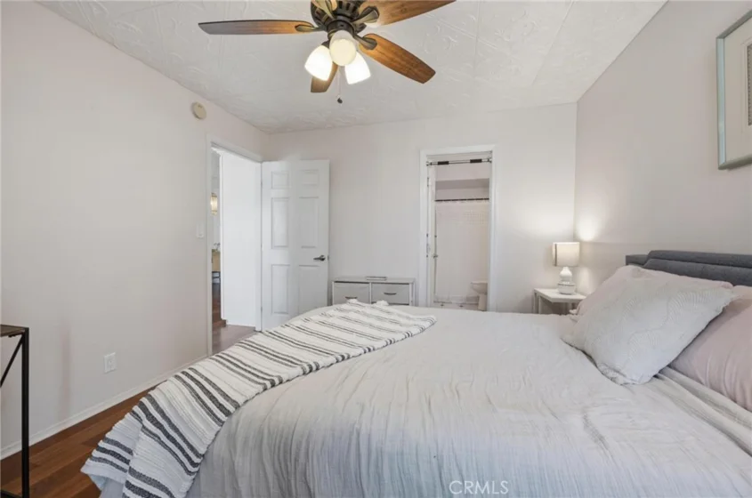 525 S Ardmore Avenue #320 photo 17