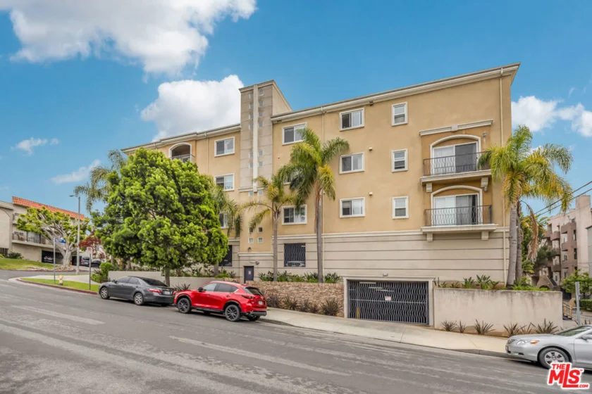 3401 S Bentley Avenue #301 photo 25
