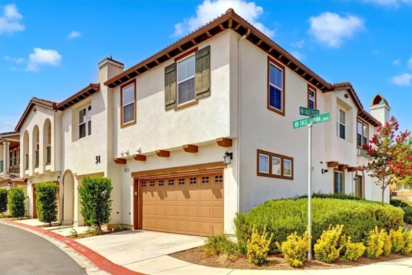 28007 Calle Lumina photo