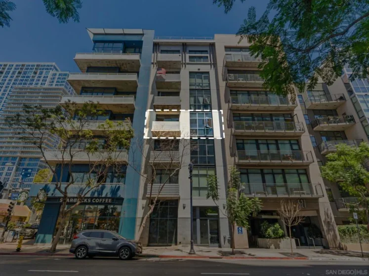 527 10th Avenue #402 photo 2