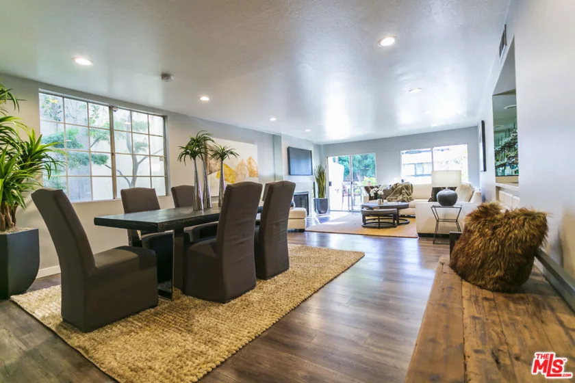 1129 Larrabee Street #1 photo 1