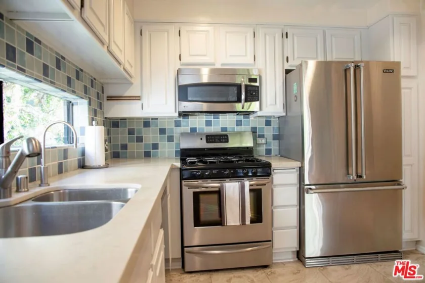 950 N Kings Road #245 photo 7
