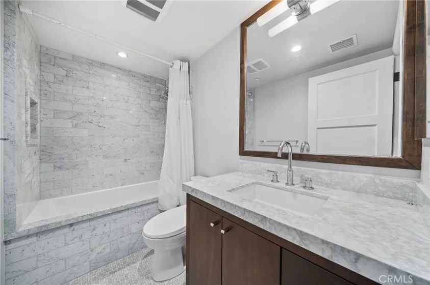 823 S Bundy Drive #110 photo 33