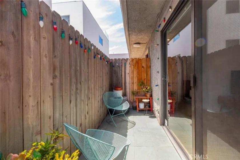 6847 Haskell Avenue #1 photo 38
