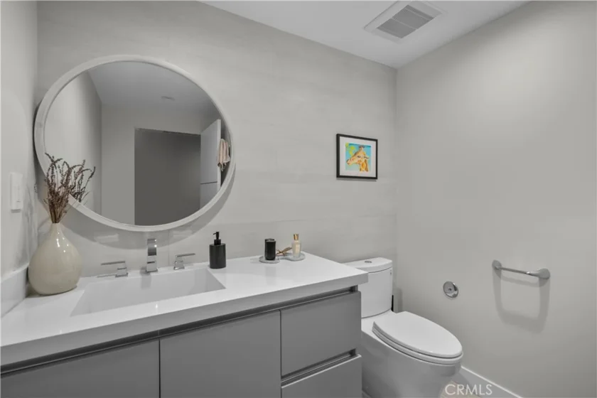 14157 Tiara Street #101 photo 19