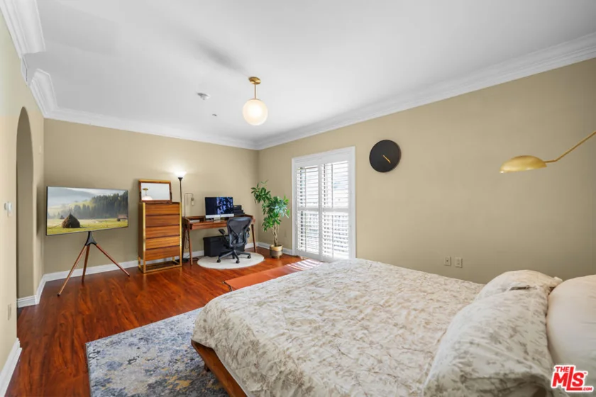 837 Crenshaw Boulevard #204 photo 19