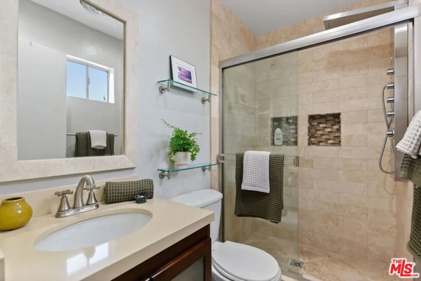 1831 Prosser Avenue #205 photo 15