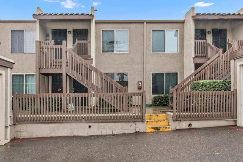 615 Vine Street #3 photo 1
