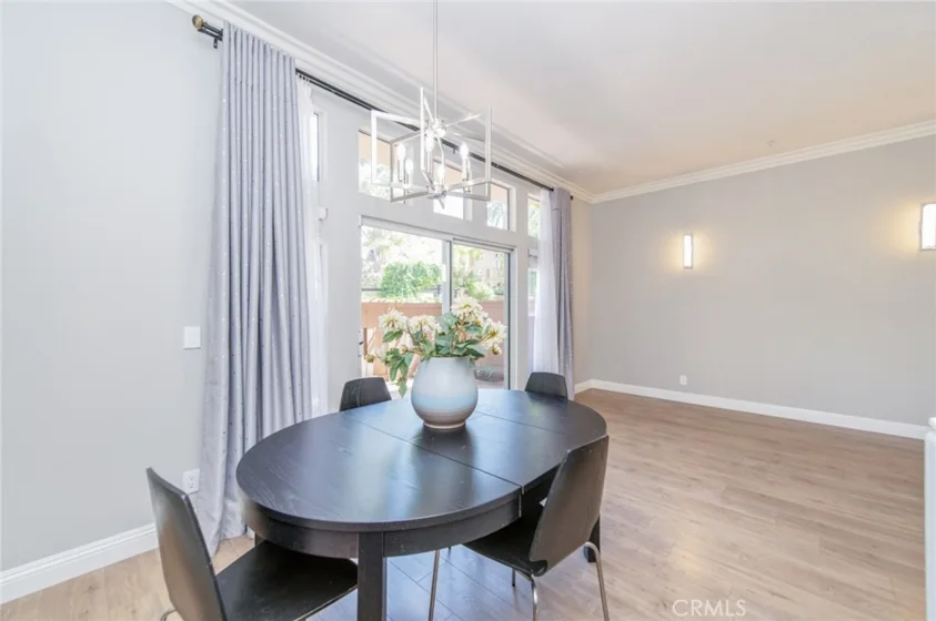2645 Dunstan photo 12