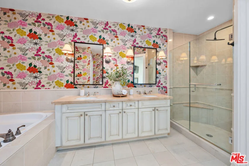 411 N Oakhurst Drive #305 photo 31