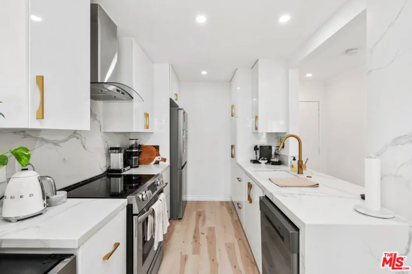 1222 N Olive Drive #201 photo 1