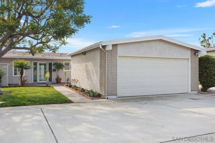 3825 Paprika Way photo 1