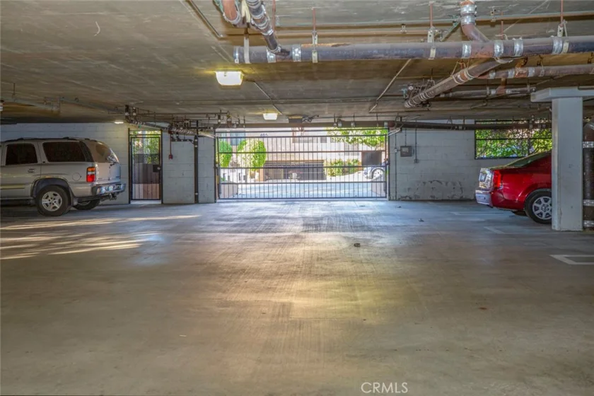 460 Oak Street #203 photo 19