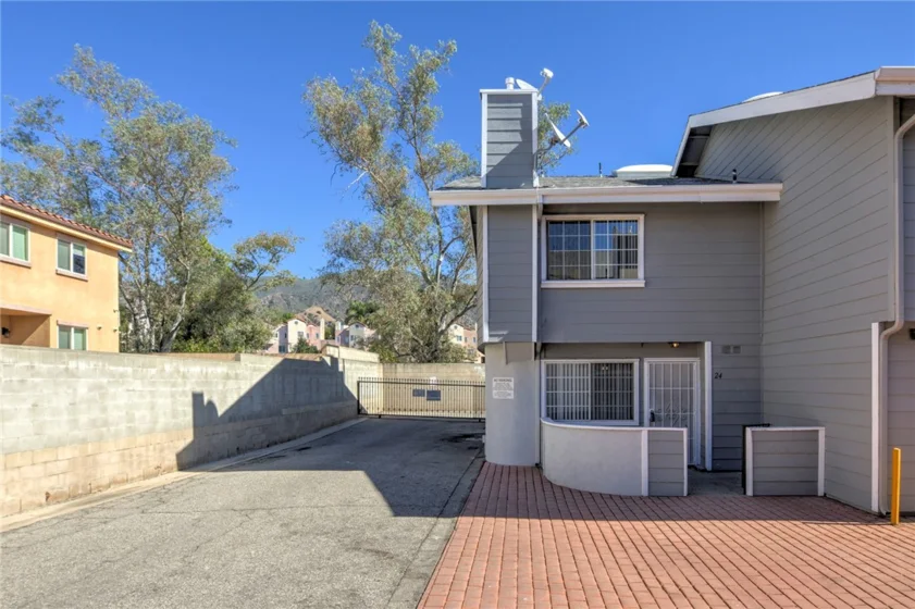 14425 Foothill #24 photo 4