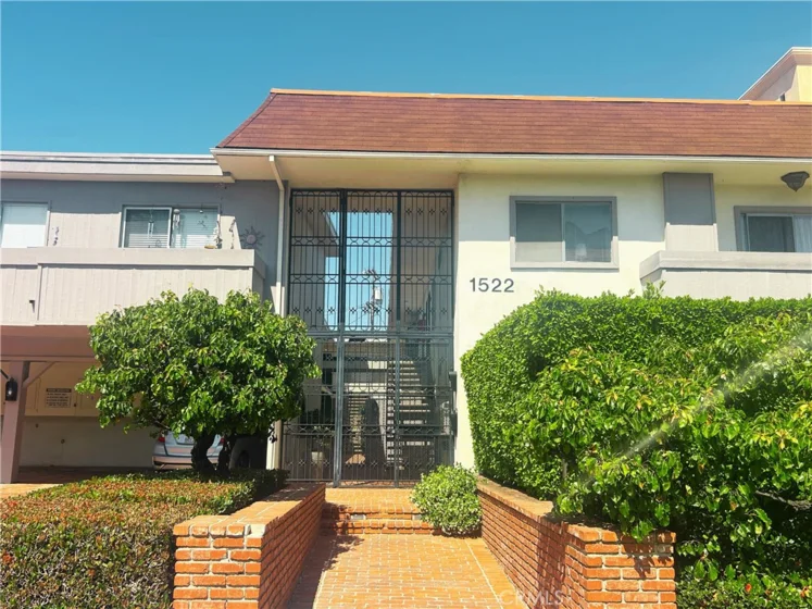 1522 S Centinela Avenue #204 photo 13