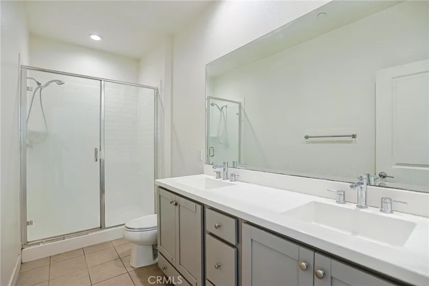 1300 N Harbor Boulevard photo 12