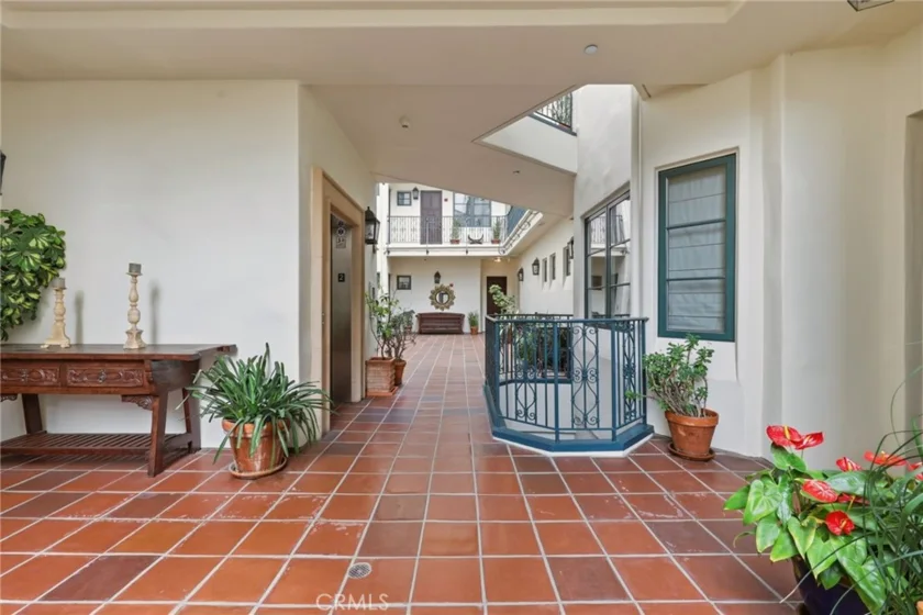 558 Hillgreen photo 6