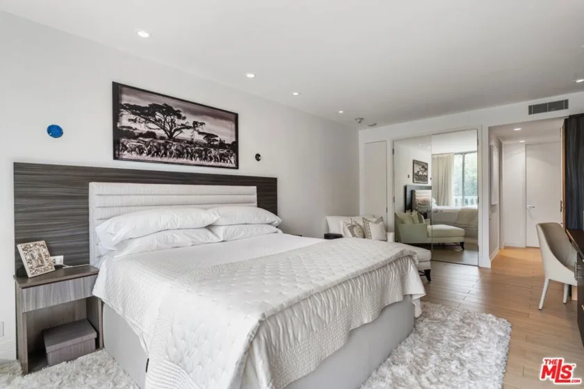 9255 Doheny Road #703 photo 18