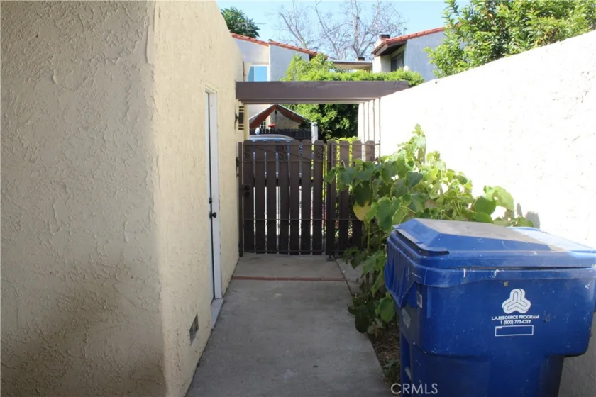 8800 Kester Avenue #129 photo 4